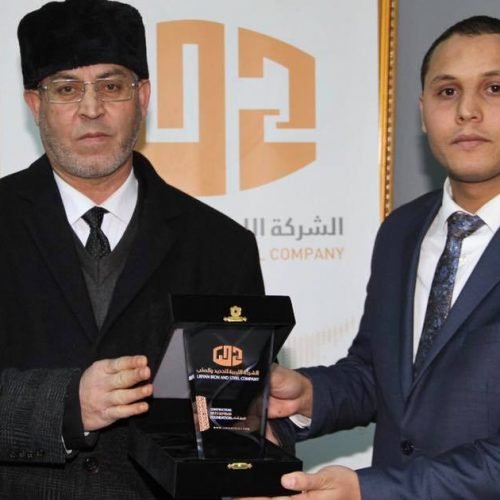 The Libyan Iron and Steel Company honors the Chairman of the Board of Directors of the Sheikh Taher Al-Zawi Foundation